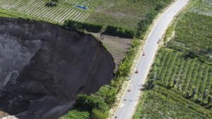 Aceh Tengah Disorot Dunia: Sinkhole Membesar Pasca Banjir, Infrastruktur Terancam